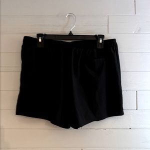 Adidas Womens running shorts
Black
Large